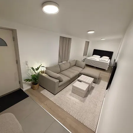 Aurum Living - Near Airport *